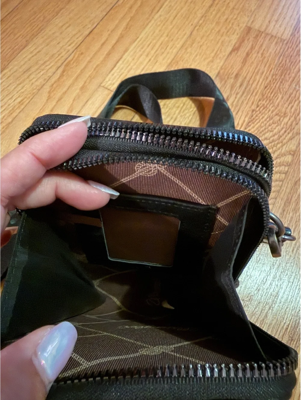 Wrangler Black Leather Crossbody Wallet Bag with Adjustable Strap